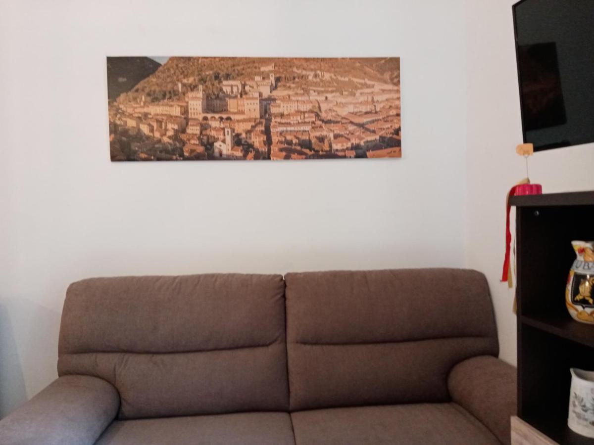 La Dimora Di Pietra Apartment Gubbio Bagian luar foto