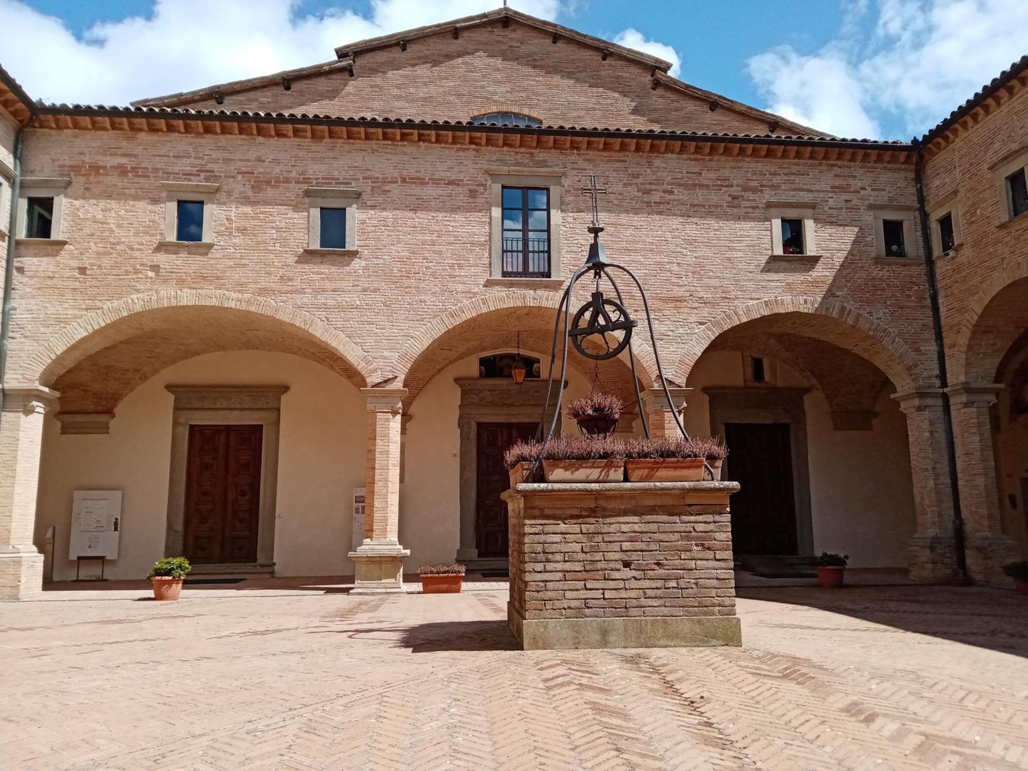 La Dimora Di Pietra Apartment Gubbio Bagian luar foto